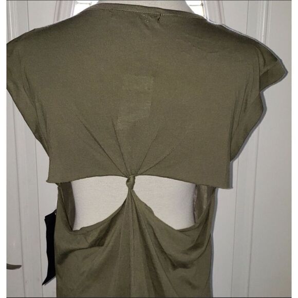 NWOT~Trendy Almost Famous Olive Green Skull Cut Out Top Sz Large - Picture 4 of 4